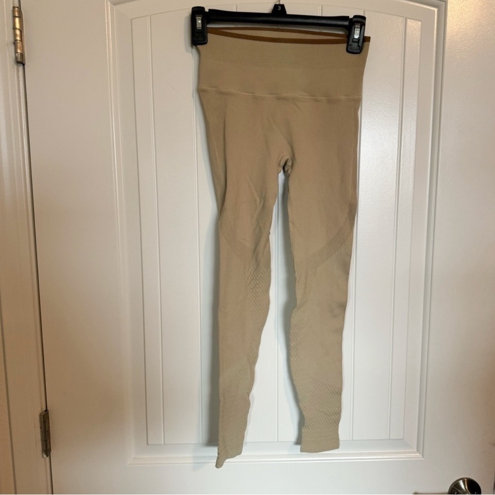 Joja Tan & Brown Workout Leggings Size S/M NWOT
